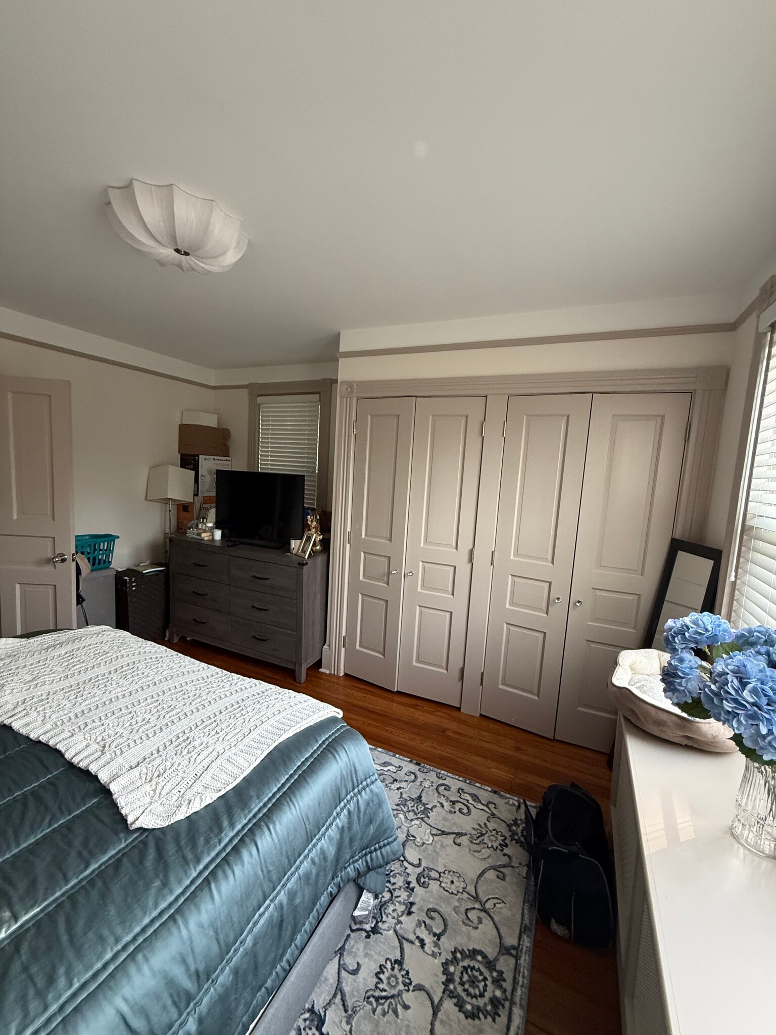Master bedroom - 207 Cricket Ave
