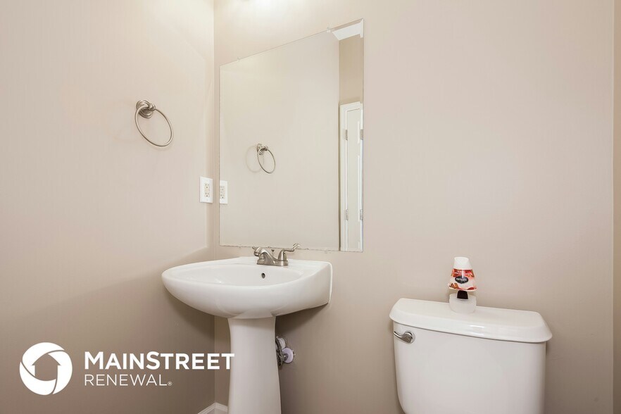 Building Photo - 10209 Fairbourne Ct