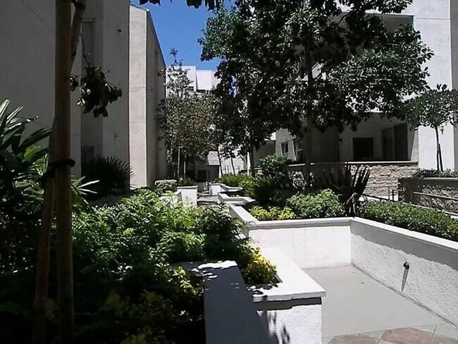 Building Photo - The Mills at Cortez Hills