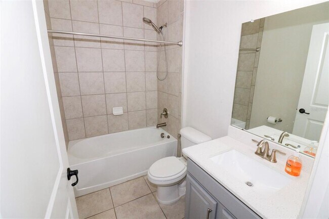 Building Photo - 27065 Sora Blvd