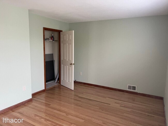 Building Photo - 3 br, 2.5 bath House - 169 Whitetail Dr