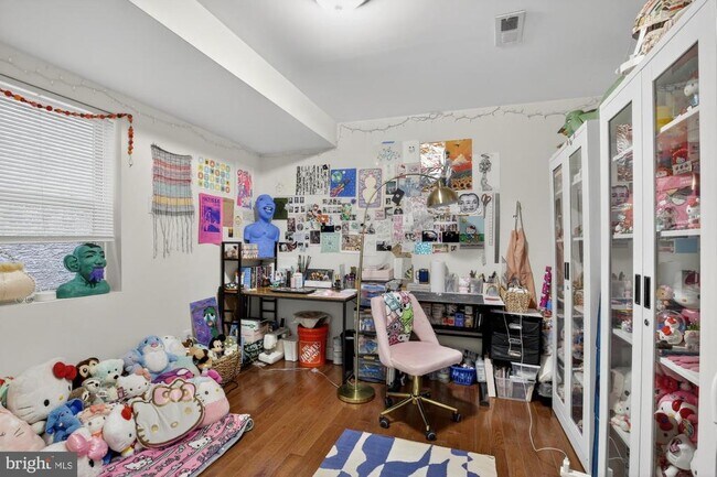 Building Photo - 1228 N 25th St