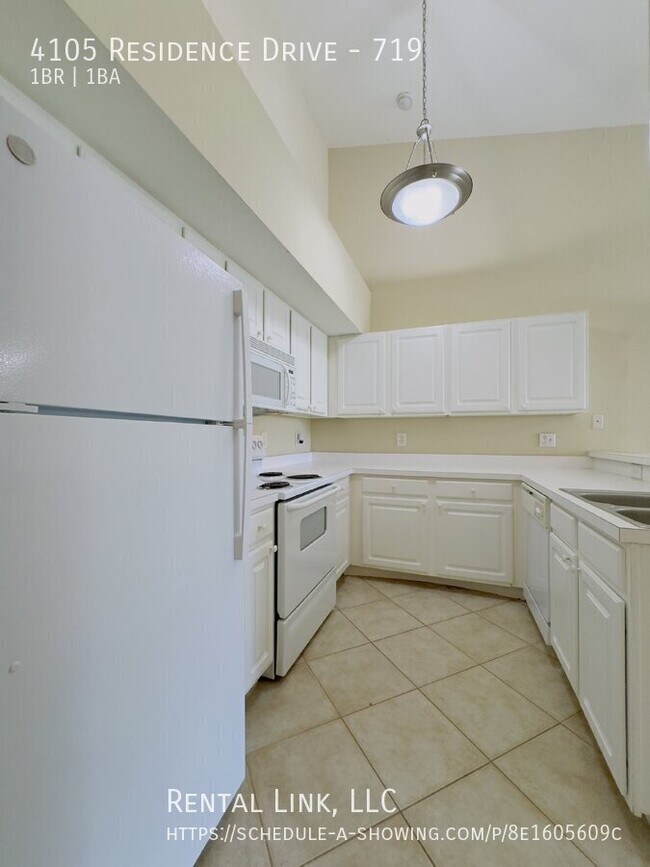 Building Photo - 4105 Residence Drive