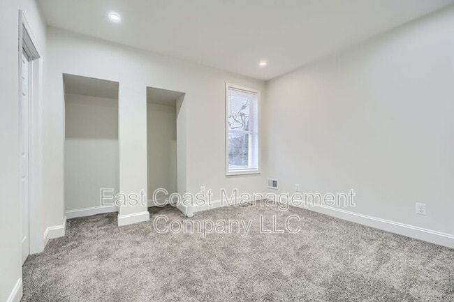 Building Photo - 518 Normandy Ave