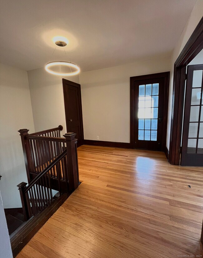 Building Photo - 267 Grandview Terrace