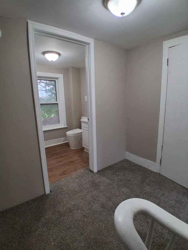 Building Photo - 3 Bedroom single family homes