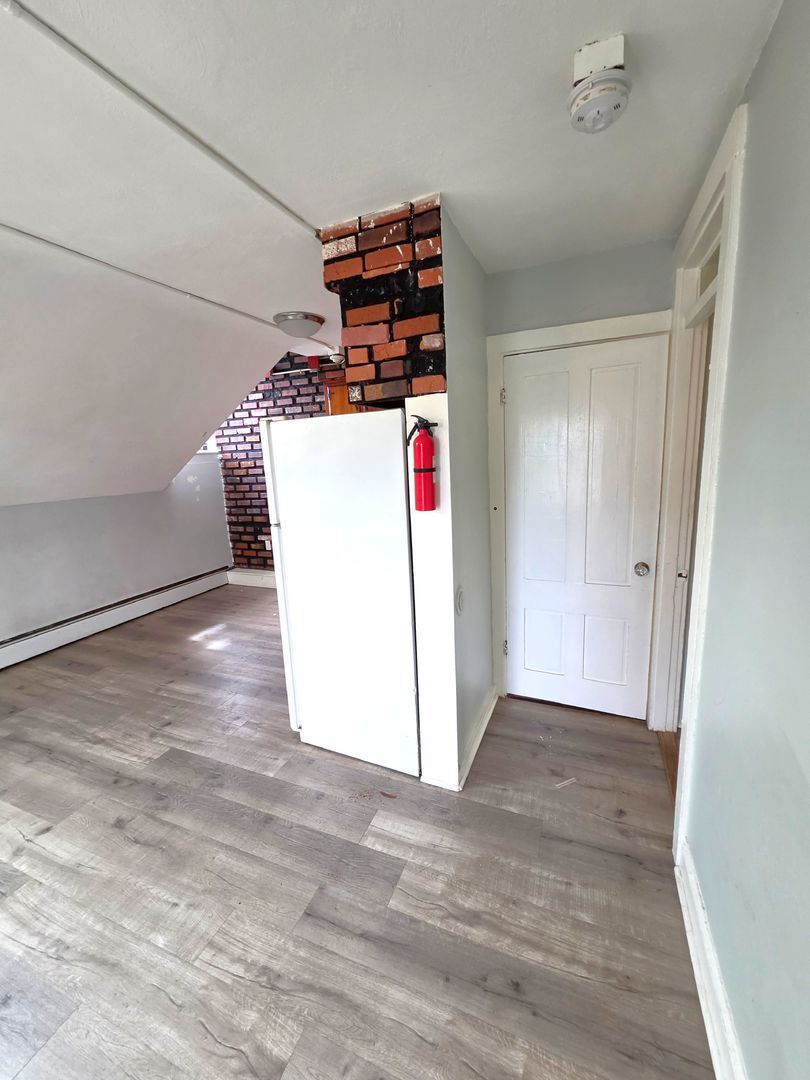 Building Photo - 10-12 Evaleen Street