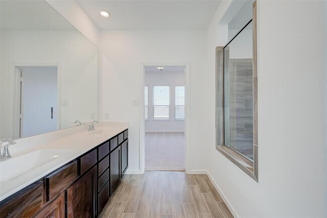 Building Photo - 2223 Rustboro Dr