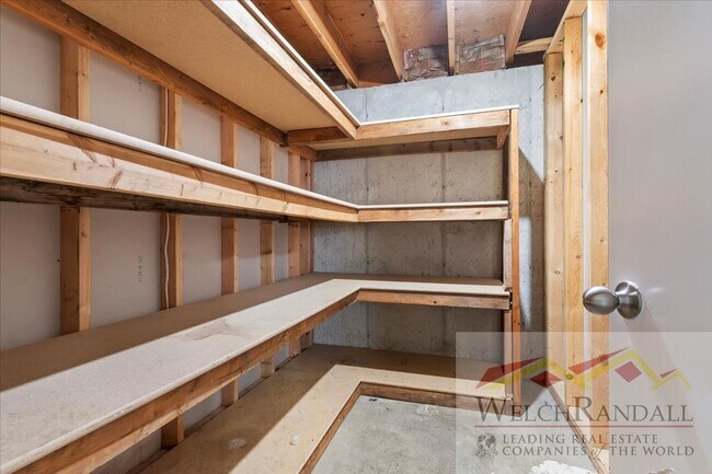 Building Photo - Beautiful Rental Home in Highland
