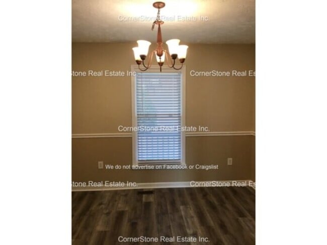 Building Photo - 330 Nettletree Ln