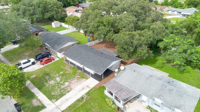 Building Photo - 2115 Messina Ave
