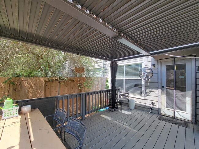 Building Photo - 42 Wineberry Pl