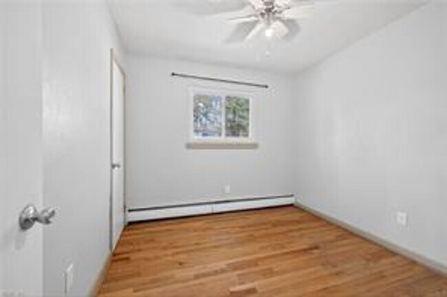 Building Photo - 803 Townsend Ct