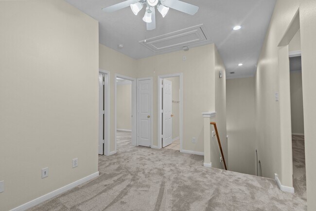 Building Photo - 142 W Burberry Cir