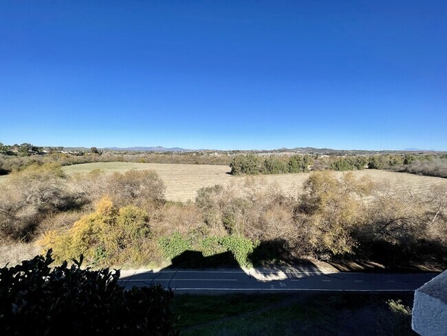 Building Photo - Codorniz Way