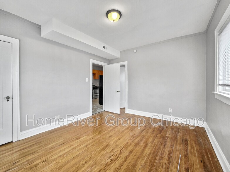 Building Photo - 8159 S Justine St