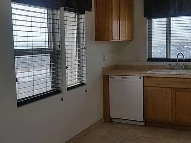 Building Photo - 1142 Sagehill Dr