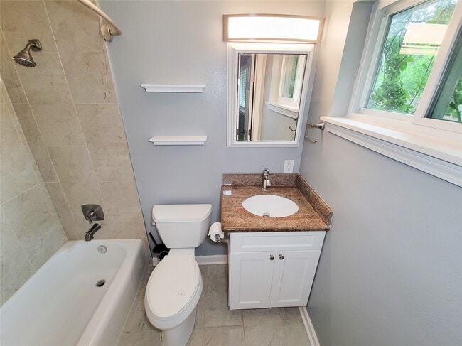 Building Photo - 5846 Ettrick Dr
