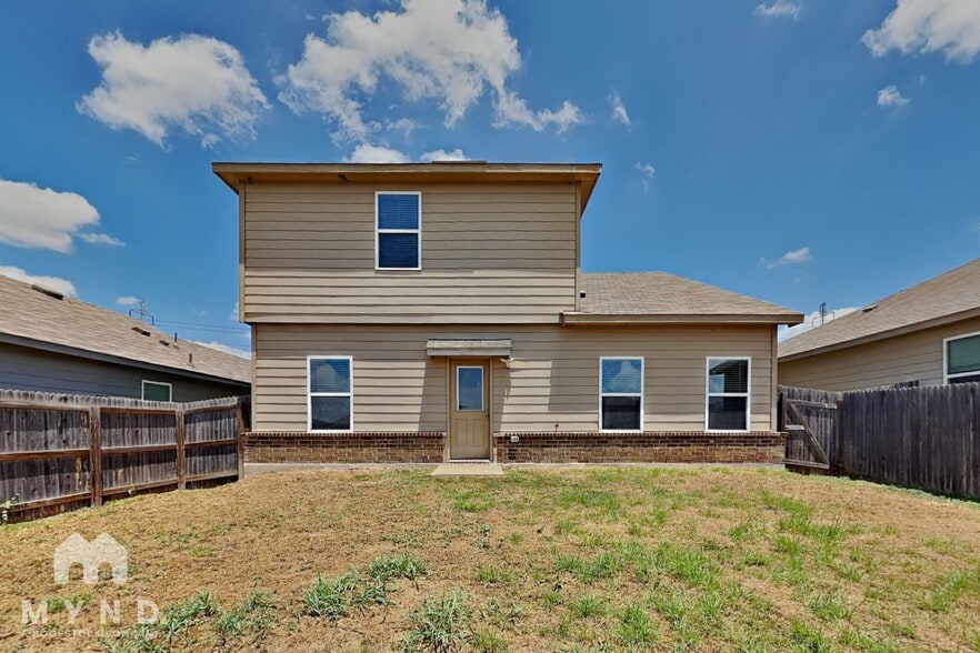Building Photo - 7508 Twin Pine Ct