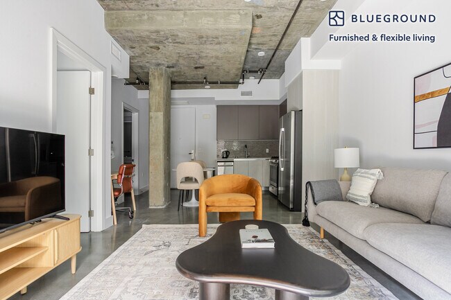 Building Photo - 3838 Dunn Dr