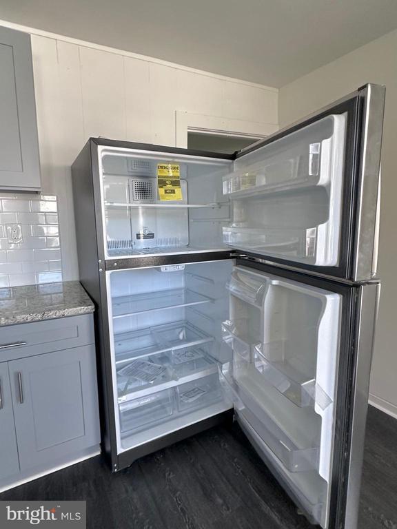 Building Photo - 411 Burmont Rd