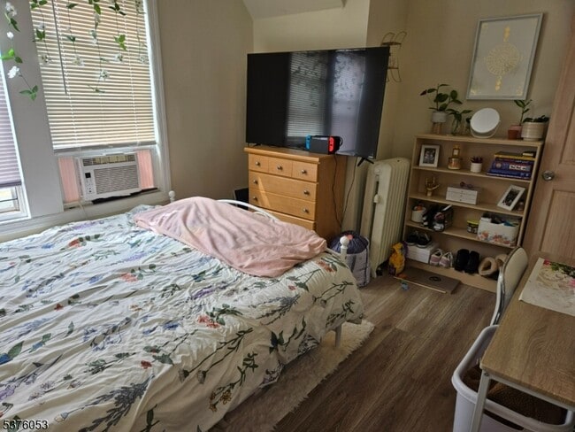 Building Photo - 70 Overlook Ave