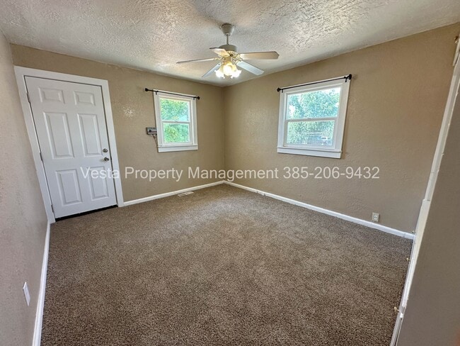 Building Photo - 2071 Jefferson Ave