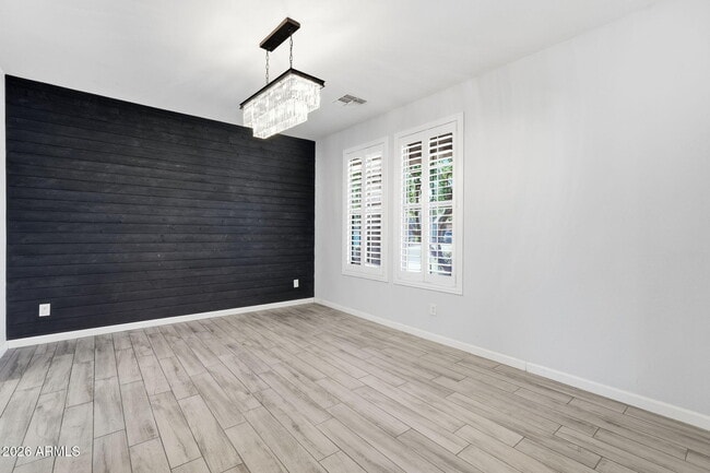 Building Photo - 11402 W Alvarado Rd
