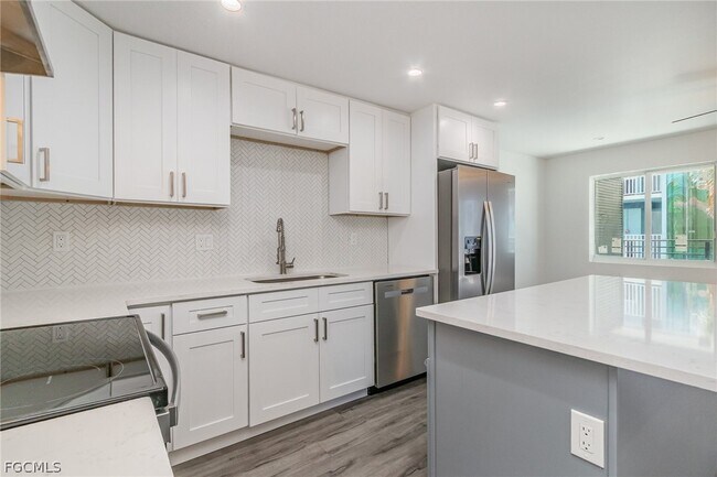 Building Photo - 1300 Estero Blvd