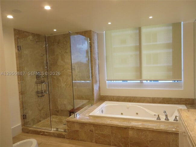 Building Photo - 9595 Collins Ave