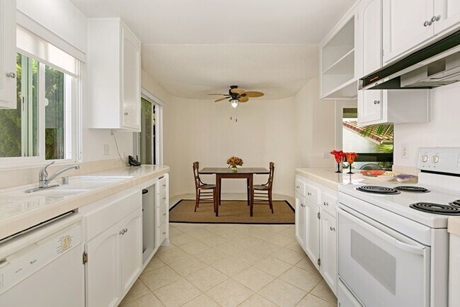 Building Photo - Bright & Spacious La Costa Condo with Community Amenities in Carlsbad