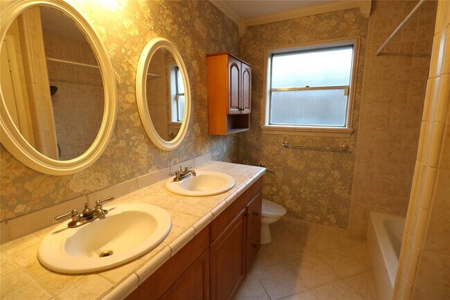 Building Photo - 7911 Fawn Terrace Dr