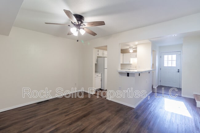 Building Photo - 1203 Crook Ave