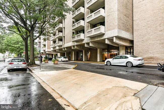Building Photo - 1250 4th St SW