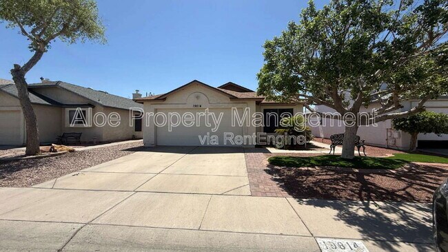 Primary Photo - 19814 N 47th Ave