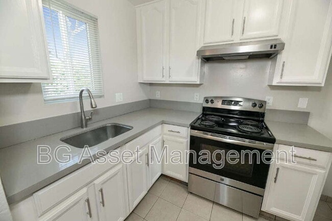 Building Photo - 106 Avian Dr