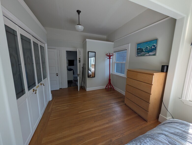 Building Photo - 3049 Wheeler St