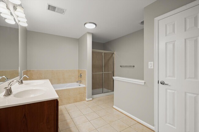 Building Photo - 11214 Wortham Crest Cir