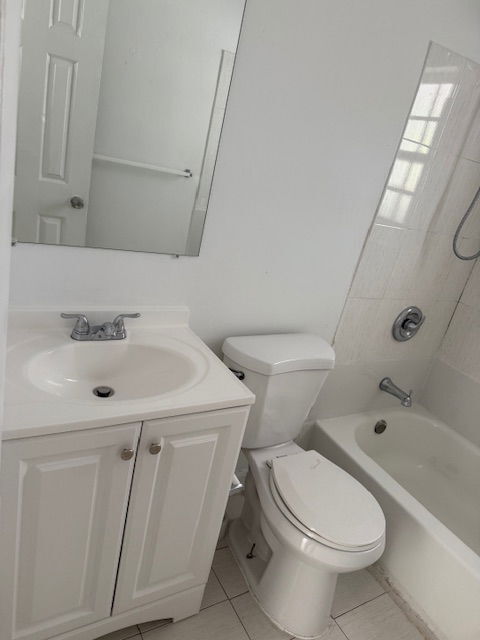 Building Photo - 445 NW 44th St