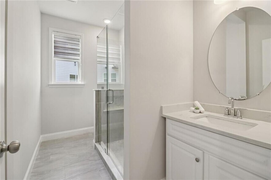 Building Photo - 3507 Creek Hollow