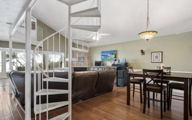 Building Photo - 4295 US-1