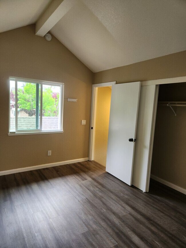 Building Photo - COMING SOON - 2 bedroom, 2 bath condo in Rohnert Park, Sonoma State Students welcome!