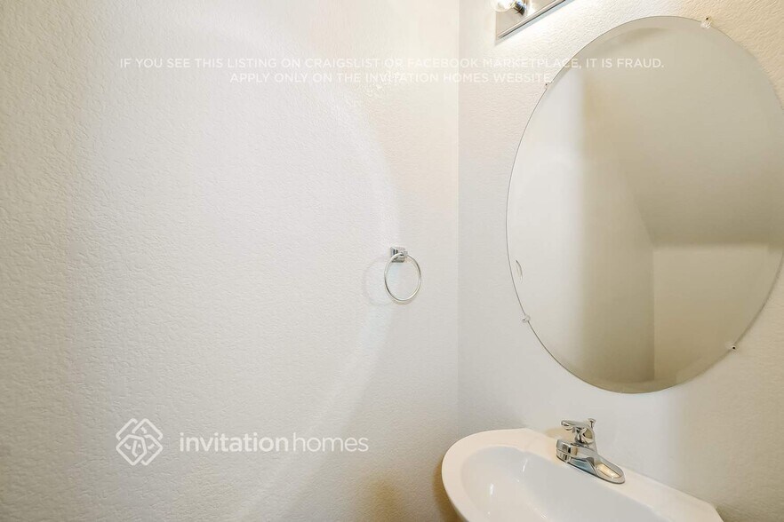 Building Photo - 739 Tree Vista Ct