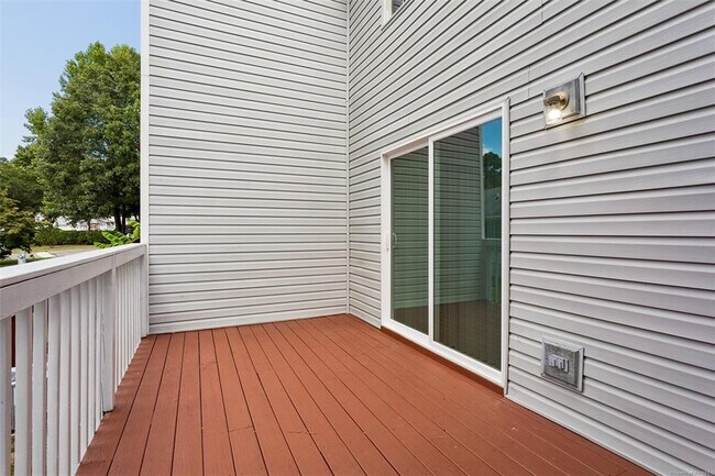 Building Photo - 5306 Aden Ct