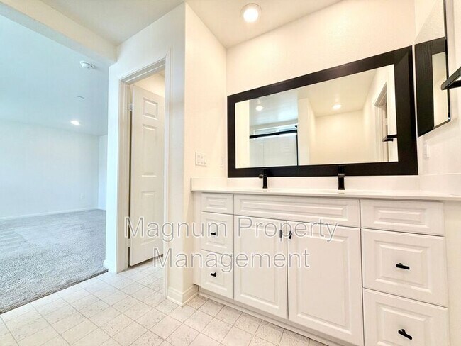 Building Photo - 28441 Dusky Willow Dr