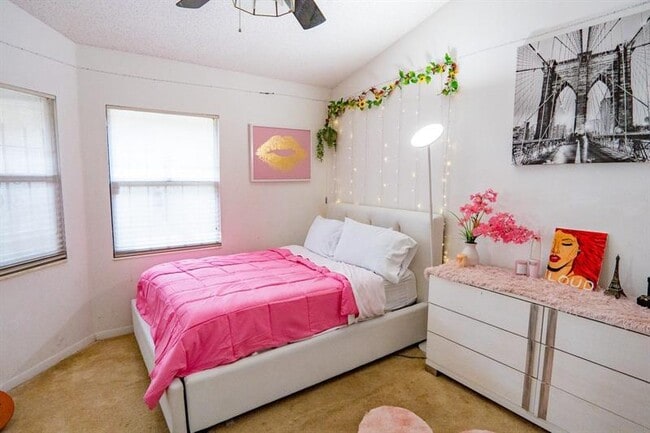 Building Photo - 156 Colly Way