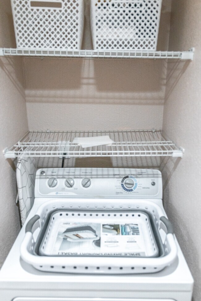 Building Photo - 70 Lake Arbor Dr