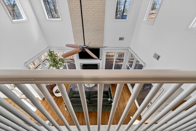 Building Photo - 1002 Cupp Ln