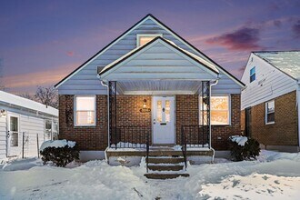 Building Photo - Beautiful 3 Bed 1 Bath Home