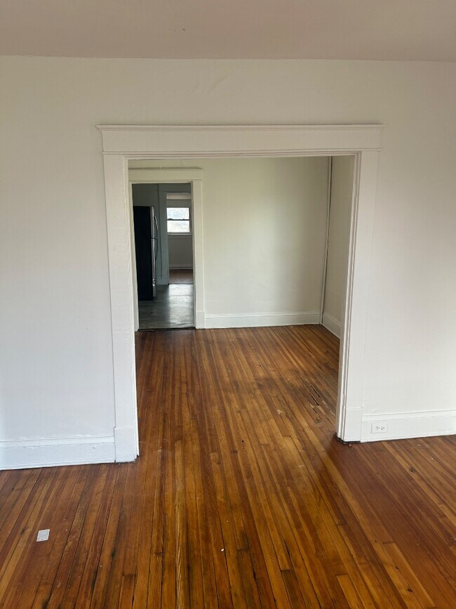Building Photo - 1221 Campbell Ave